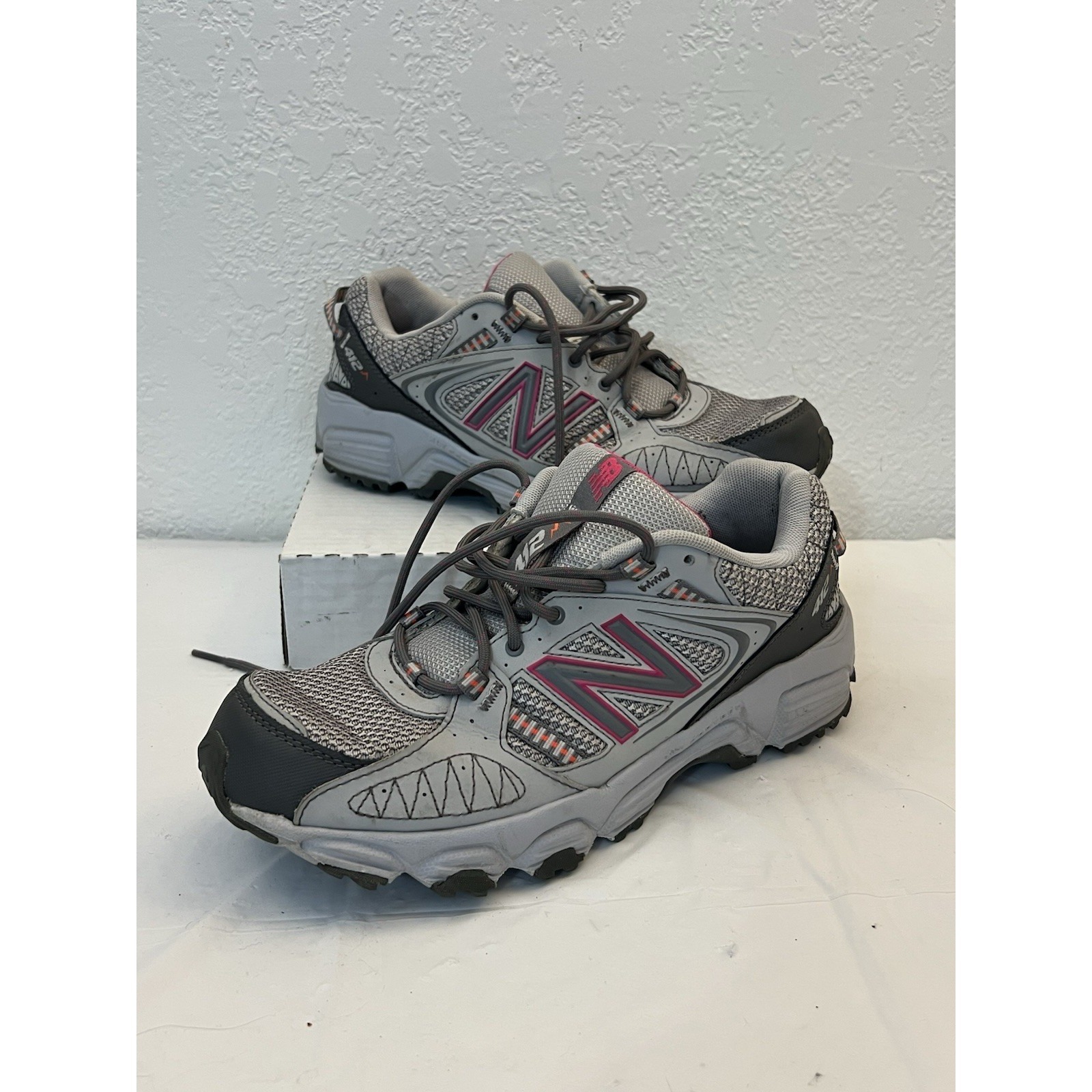 New Balance Womens Athletic Shoe 412 Sz 9.5 Gray Pink Mesh Top Wte412p1